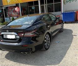 نيسان ماكسيما